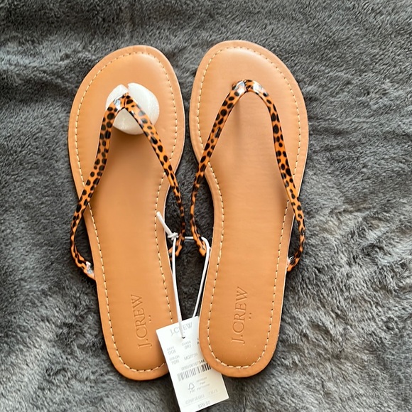 J. Crew Shoes - NWT Women’s J Crew Faux Leather Tortoise Flip Flops Size 9
